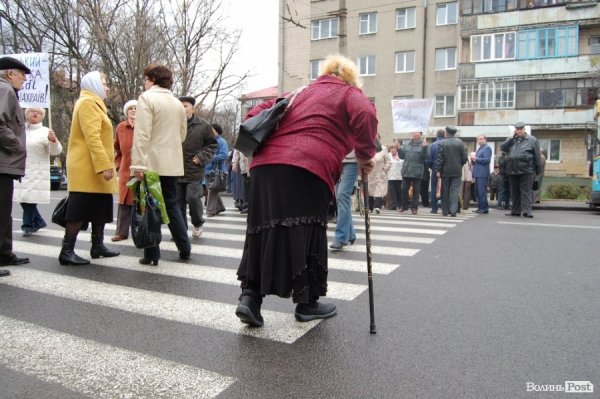 Бунт у Луцьку: як перекривали дорогу. ФОТО. ВІДЕО
