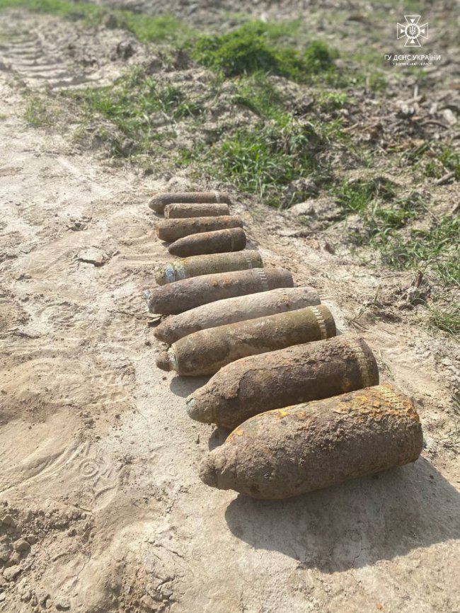 На Волині селяни під час земельних робіт знайшли 10 артснарядів часів Другої світової війни
