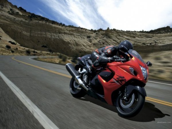 Suzuki Hayabusa - 360 км/год (blacklistedriders.blogspot.com)