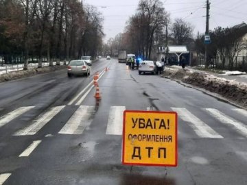 Дівчинка, яку збило авто на Львівській, у штучній комі: на лікування збирають гроші