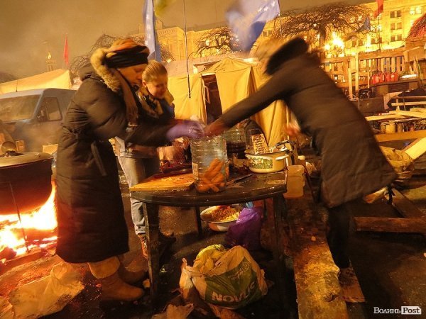 Майдан буденний. НОТАТКИ ОЧЕВИДЦЯ. ФОТО