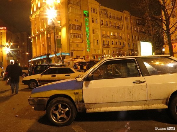 Майдан буденний. НОТАТКИ ОЧЕВИДЦЯ. ФОТО