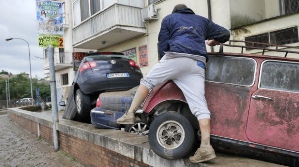 Сильна повінь накрила Італію: є жертви. ФОТО