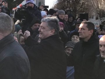 У Луцьк приїхав Петро Порошенко. ФОТО