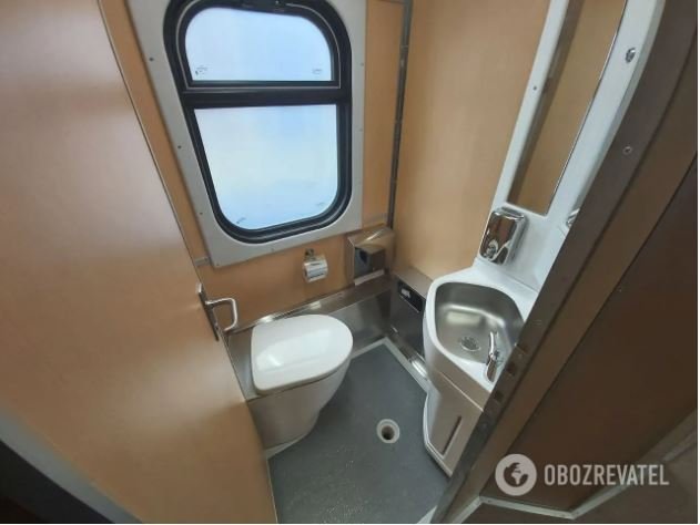 «Укрзалізниця» показала концепт модернізованих плацкартних вагонів: якими вони будуть. ФОТО