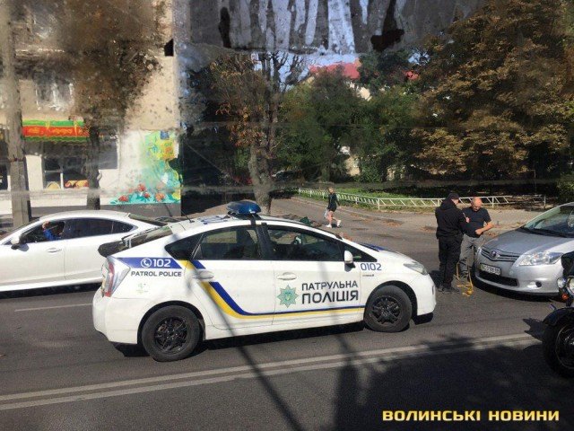 У Луцьку маршрутка влетіла у легковик. ФОТО