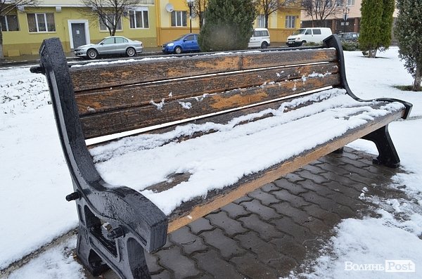 Луцьк засипає снігом. ФОТО