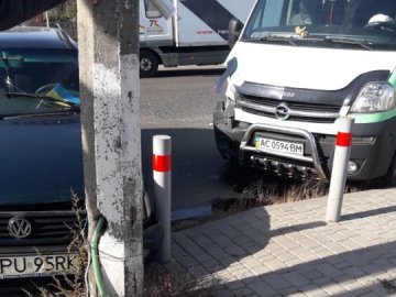 У місті на Волині зіткнулися два автомобілі: є постраждалі. ФОТО