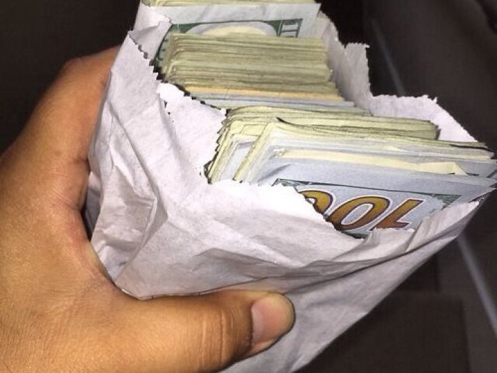 На Ківерцівщині чоловік поцупив у знайомого 10 тисяч доларів з приліжкової тумбочки