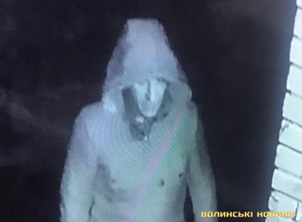 У Луцьку розшукують злодіїв, які вкрали військові речі загиблого на Сході бійця. ФОТО