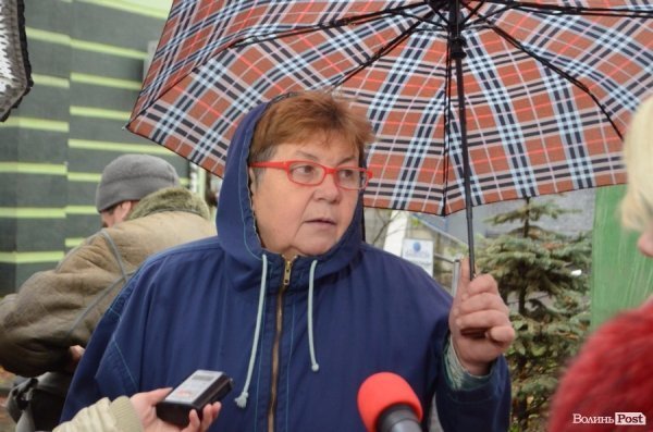 «Квіти - це духовність»: у центрі Луцька сварилися через ринок