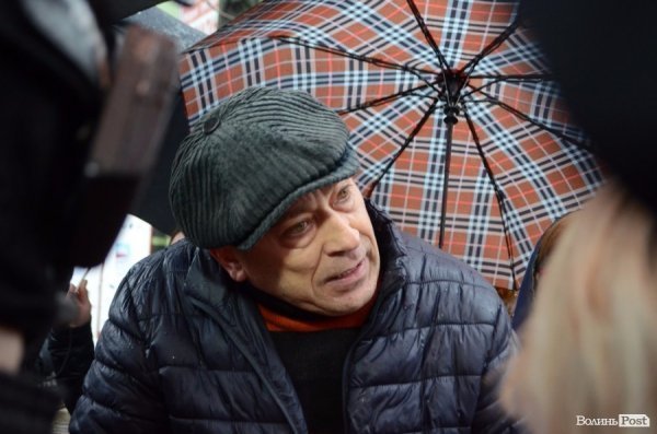 «Квіти - це духовність»: у центрі Луцька сварилися через ринок