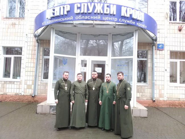 Волинські капелани здали кров для онкохворих дітей