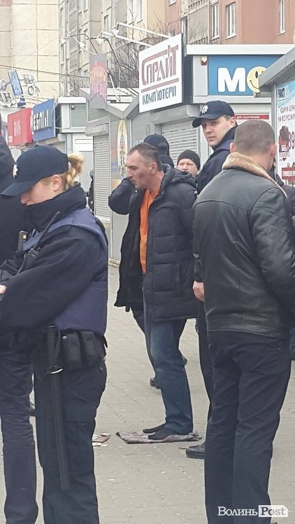 В Луцькому відділенні банку невідомий погрожував усіх підірвати. ФОТО. ВІДЕО