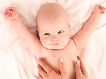 В Україні зросте винагорода за звання «Мати-героїня»