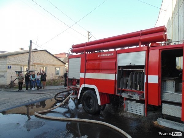 Фото великої пожежі в центрі Луцька. ДОПОВНЕНО