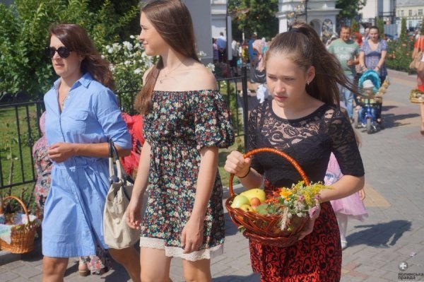 Преображення Господнє: як лучани освячували яблука. ФОТО