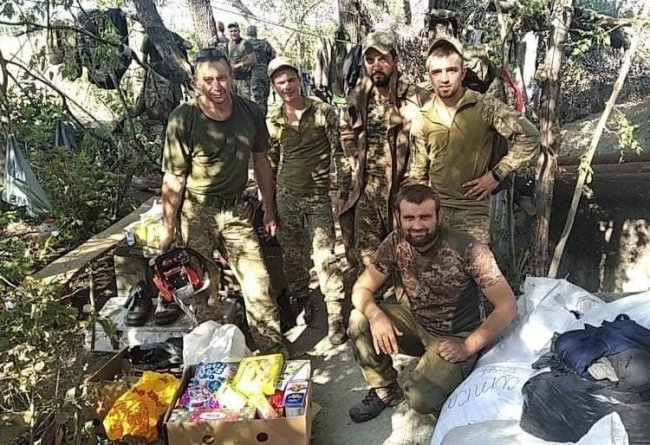 Бійці на передовій отримали малюнки від волинських школярів