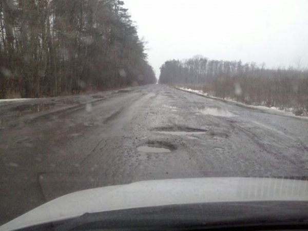 Дорога Львів ‒ Луцьк майже знищена. ФОТО