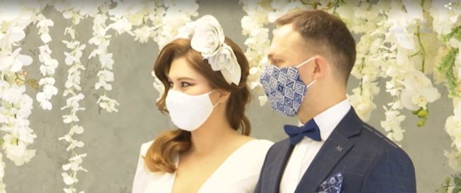 Свято в карантин: як у Львові відгуляли перше в Україні онлайн-весілля