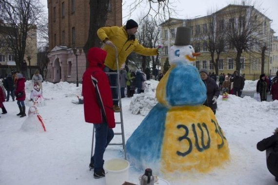У Вінниці зліпили майже 300 сніговиків. ФОТО