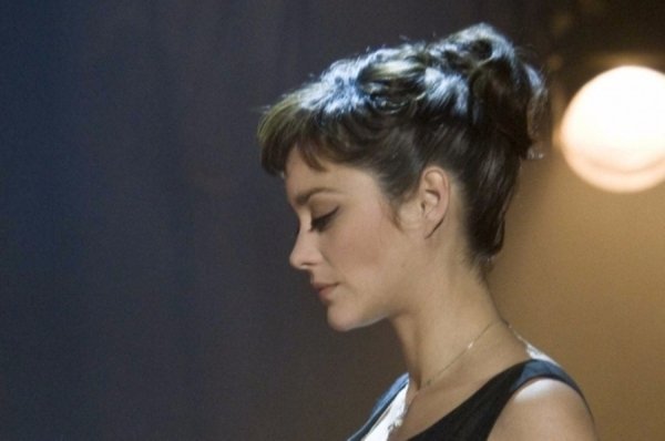 Заради кого Бред Піт може кинути Джолі. ФОТО