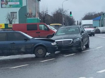У центрі Володимира сталася аварія за участю авто депутата, – ЗМІ