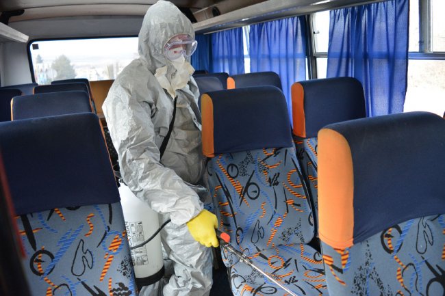 Рятувальники перевезли майже 1300 українців, які застрягли на польському кордоні. ФОТО