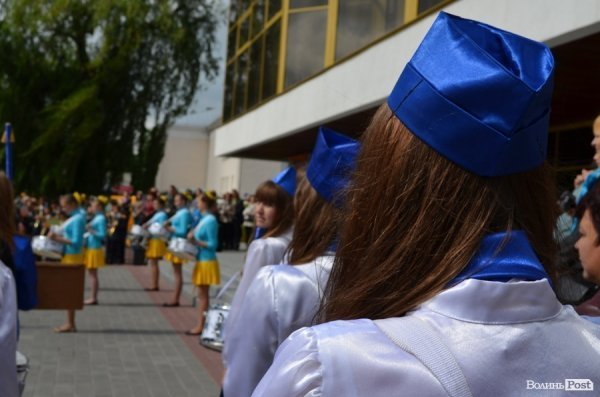 У центрі Луцька – виставка талантів зі всієї області. ФОТО 