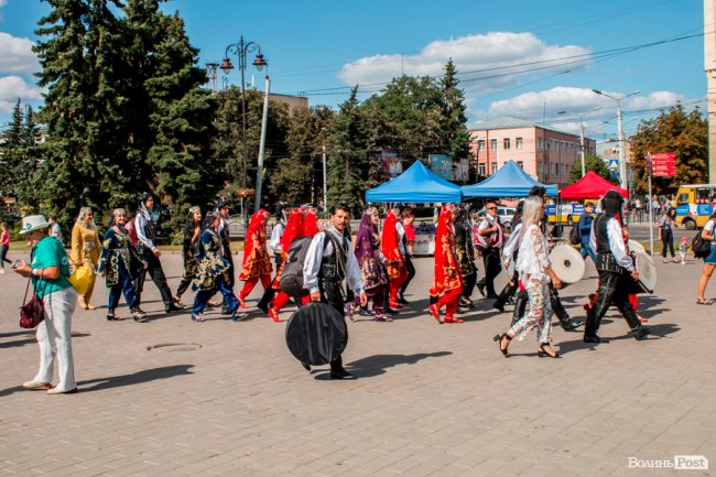 Від Мексики до Індії: грандіозний міжнародний фестиваль стартував у Луцьку. ФОТО