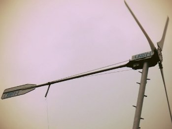 Майстер під Луцьком збудував «автономну хату»