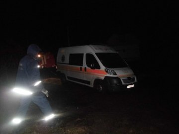 На Волині у подвійній ДТП загинув чоловік: тіло з понівеченого авто вирізали рятувальники