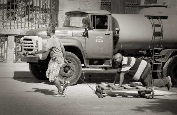 Експлуатація білих