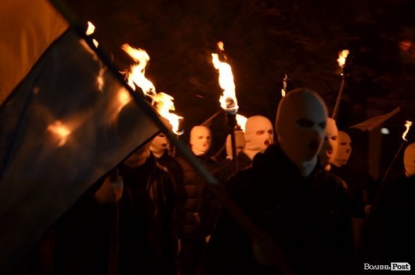 У Луцьку відбулася смолоскипна хода на честь річниці УПА. ФОТО. ВІДЕО