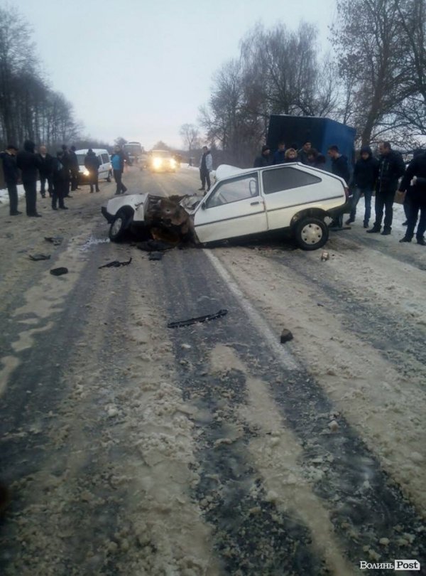 На трасі Луцьк-Ковель в ДТП насмерть розбився лучанин. ФОТО