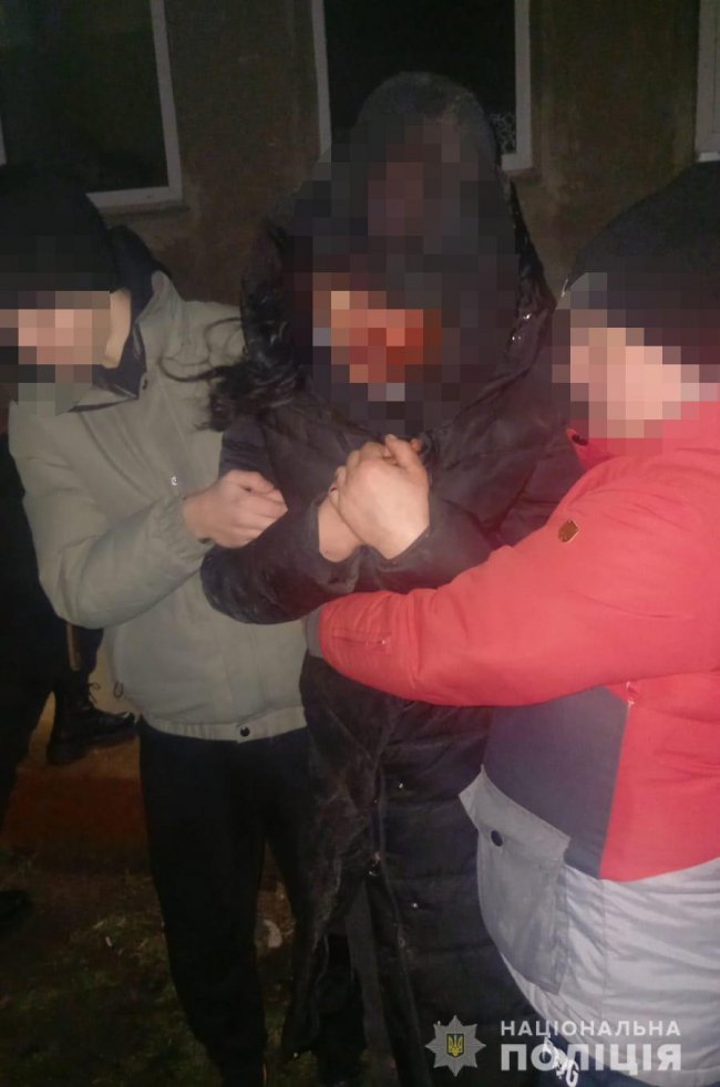 На Волині врятували жінку, яка впала в підвал і не могла вибратися. ФОТО