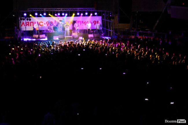 Як це було: фото грандіозного концерту «Ляпис 98» у «ПортCity»