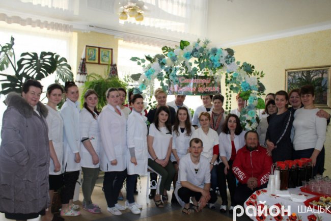 У волинському санаторії встановили лавку для знайомств. ФОТО