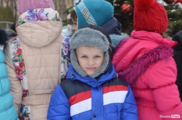 Луцький меценат Андрій Покровський влаштував різдвяне свято для соціально  незахищених діток