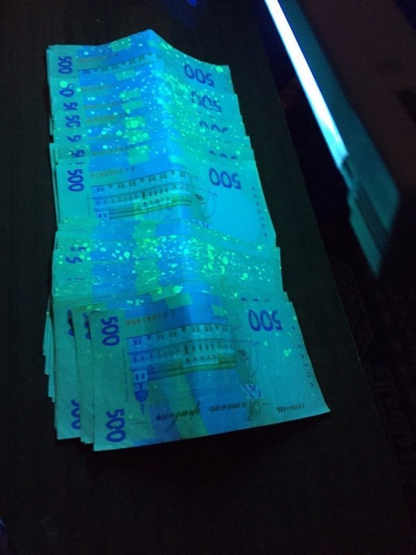 На хабарі попалися слідчий Нацполіції та пожежник. ФОТО