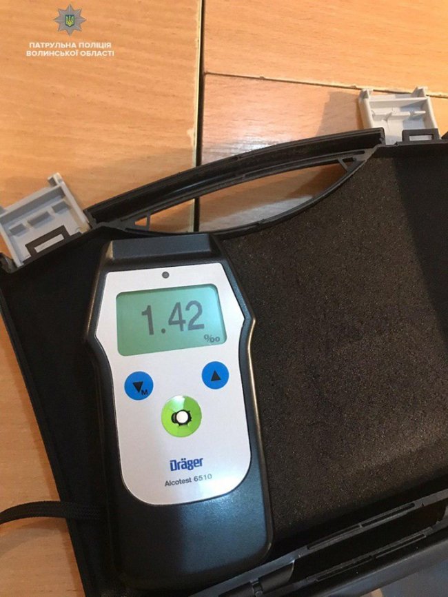 Луцьком на Daewoo Lanos їздила жінка «під градусом»