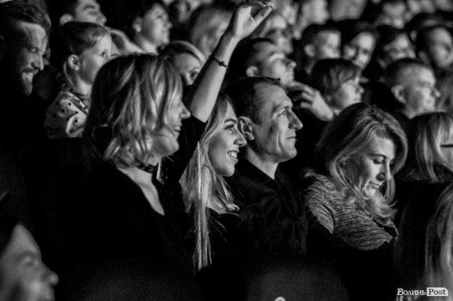 Арсен Мірзоян виступив у луцькому «Промені». ФОТОРЕПОРТАЖ