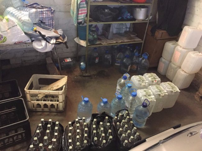 Лучанин влаштував цех з виробництва сурогату