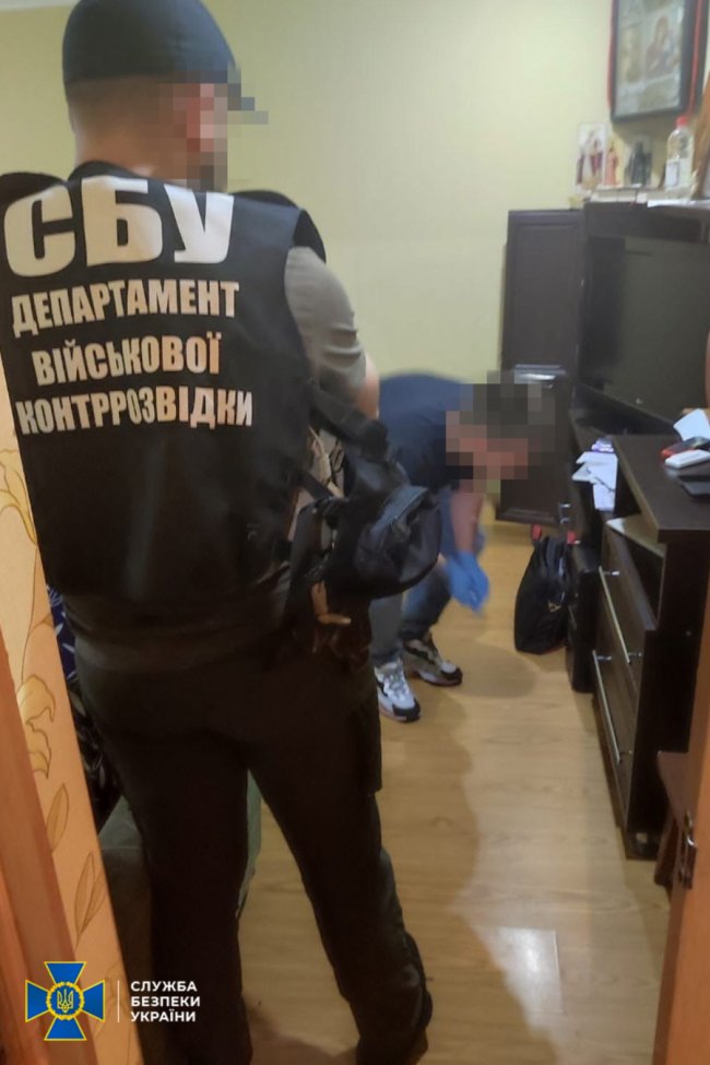 15 років тюрми отримав зрадник, який «зливав» позиції ЗСУ своєму сину-військовослужбовцю РФ