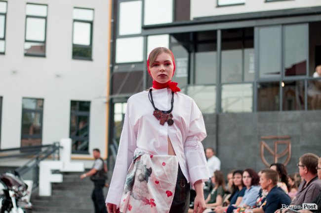 Гурт «СКАЙ», байкери та неймовірні колекції одягу: чим вражав другий день  «Lutsk Fashion Weekend»