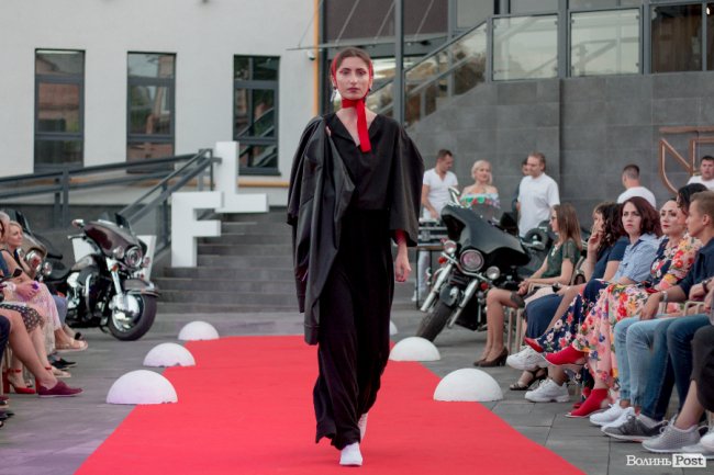Гурт «СКАЙ», байкери та неймовірні колекції одягу: чим вражав другий день  «Lutsk Fashion Weekend»