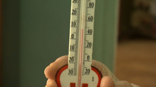 У Луцьку через пориви на тепломережі без тепла опинилися 14 будинків і дві установи. ВІДЕО