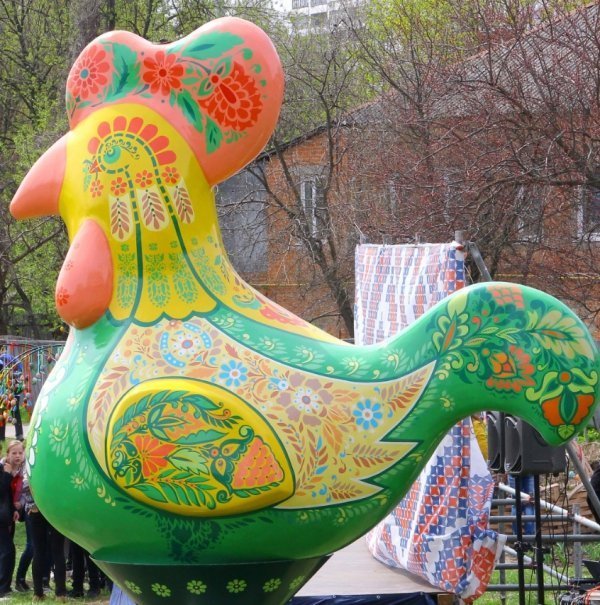 У луцького диво-птаха з’являються  «брати». ФОТО