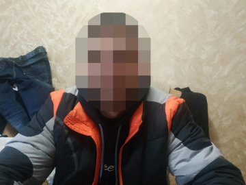 «Гастролер» із Хмельниччини проник у будинок волинянина та виніс речей на 12 тисяч гривень. ФОТО