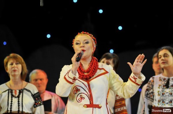 «Коляда з Тетяною Ціхоцькою»: фото благодійного концерту